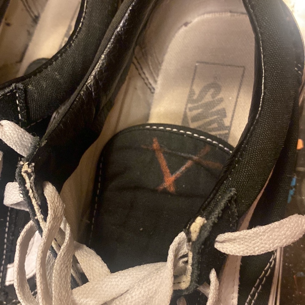 Distressed custom vans - Picture 8 of 12